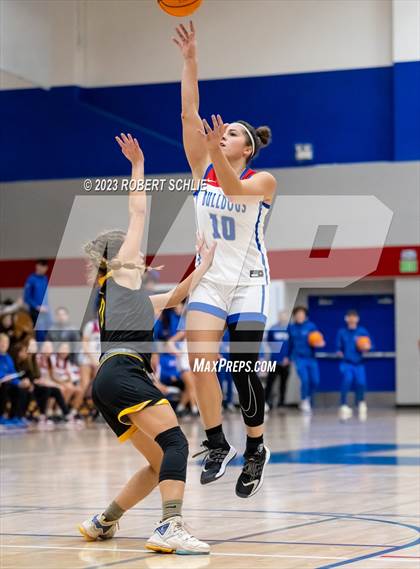 Thumbnail 1 in Del Oro @ Folsom photogallery.