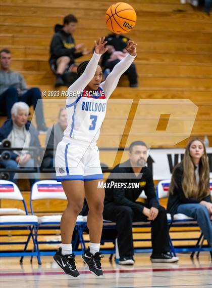 Thumbnail 2 in Del Oro @ Folsom photogallery.