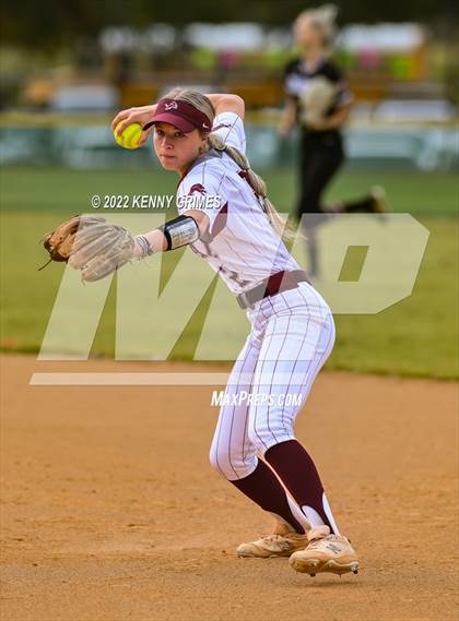 Thumbnail 2 in Central vs. Whitewater (GHSA 4A Semifinal) photogallery.