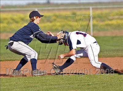 Thumbnail 1 in Esparto vs. Vacaville Christian photogallery.