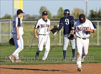 Thumbnail 2 in Esparto vs. Vacaville Christian photogallery.