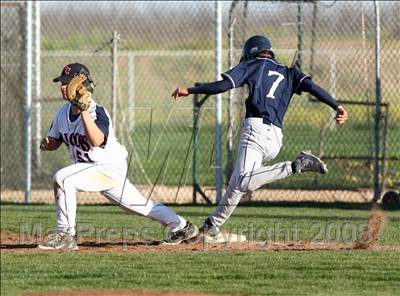Thumbnail 3 in Esparto vs. Vacaville Christian photogallery.