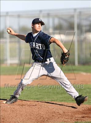 Thumbnail 3 in Esparto vs. Vacaville Christian photogallery.