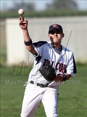 Thumbnail 1 in Esparto vs. Vacaville Christian photogallery.