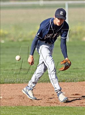 Thumbnail 2 in Esparto vs. Vacaville Christian photogallery.