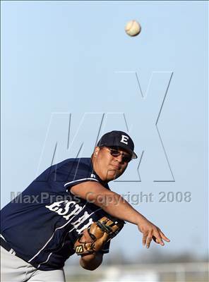 Thumbnail 3 in Esparto vs. Vacaville Christian photogallery.