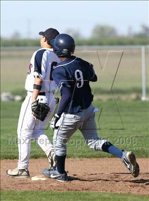 Thumbnail 3 in Esparto vs. Vacaville Christian photogallery.