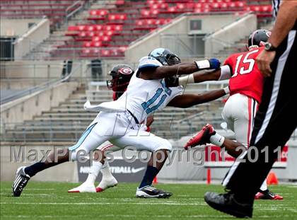 Thumbnail 1 in Camden County vs. Glenville (Kirk Herbstreit National Kickoff Classic) photogallery.