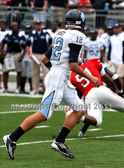 Thumbnail 3 in Camden County vs. Glenville (Kirk Herbstreit National Kickoff Classic) photogallery.