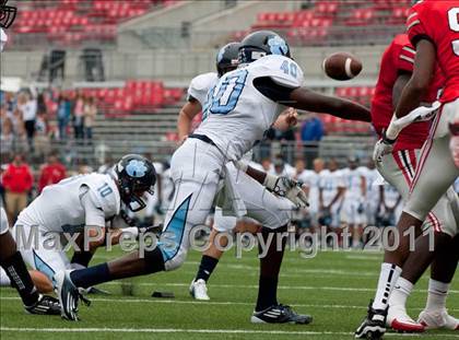 Thumbnail 1 in Camden County vs. Glenville (Kirk Herbstreit National Kickoff Classic) photogallery.