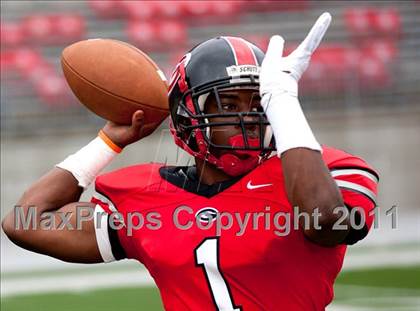 Thumbnail 1 in Camden County vs. Glenville (Kirk Herbstreit National Kickoff Classic) photogallery.