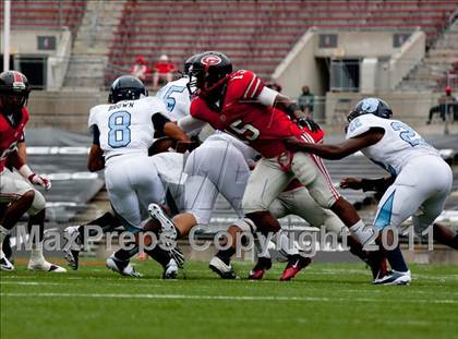 Thumbnail 3 in Camden County vs. Glenville (Kirk Herbstreit National Kickoff Classic) photogallery.