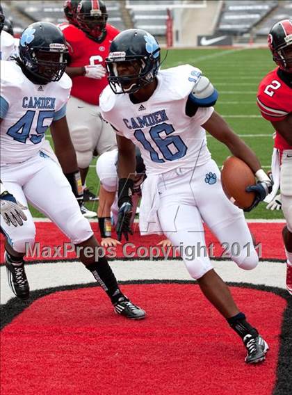 Thumbnail 3 in Camden County vs. Glenville (Kirk Herbstreit National Kickoff Classic) photogallery.