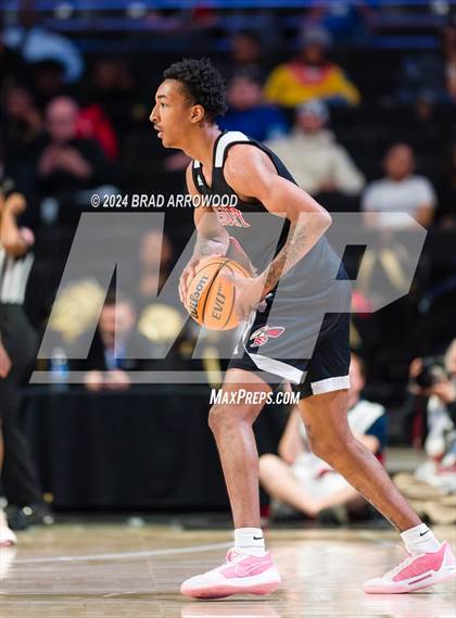 Thumbnail 3 in Salisbury vs Reidsville (NCHSAA 2A Regional Final) photogallery.