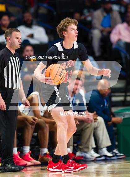 Thumbnail 2 in Salisbury vs Reidsville (NCHSAA 2A Regional Final) photogallery.