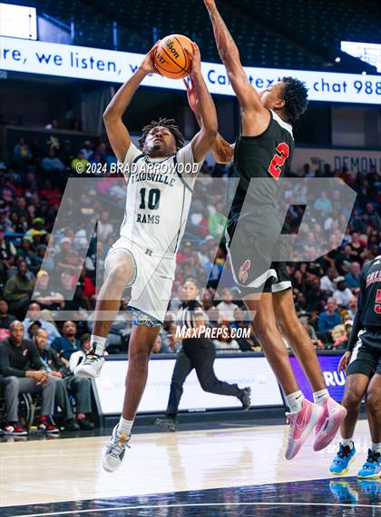 Thumbnail 1 in Salisbury vs Reidsville (NCHSAA 2A Regional Final) photogallery.
