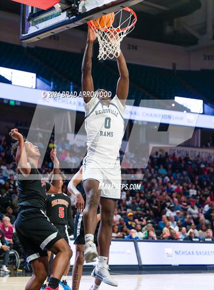 Thumbnail 3 in Salisbury vs Reidsville (NCHSAA 2A Regional Final) photogallery.