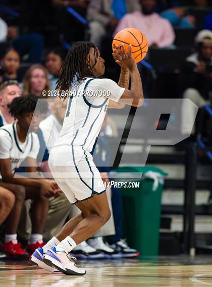 Thumbnail 1 in Salisbury vs Reidsville (NCHSAA 2A Regional Final) photogallery.