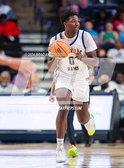 Thumbnail 3 in Salisbury vs Reidsville (NCHSAA 2A Regional Final) photogallery.