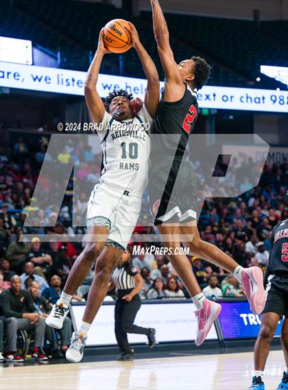 Thumbnail 2 in Salisbury vs Reidsville (NCHSAA 2A Regional Final) photogallery.
