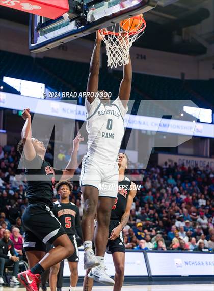 Thumbnail 2 in Salisbury vs Reidsville (NCHSAA 2A Regional Final) photogallery.