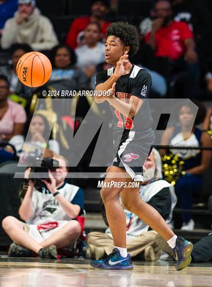 Thumbnail 1 in Salisbury vs Reidsville (NCHSAA 2A Regional Final) photogallery.