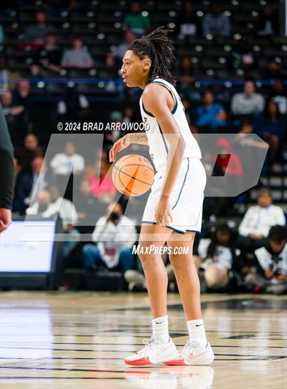 Thumbnail 3 in Salisbury vs Reidsville (NCHSAA 2A Regional Final) photogallery.