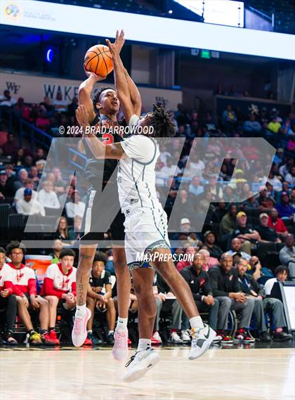 Thumbnail 2 in Salisbury vs Reidsville (NCHSAA 2A Regional Final) photogallery.