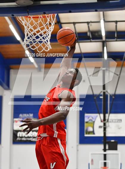 Thumbnail 2 in Dream City Christian vs. Veritas Prep of CA (Crush in the Valley) photogallery.