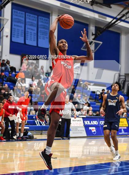 Thumbnail 2 in Dream City Christian vs. Veritas Prep of CA (Crush in the Valley) photogallery.