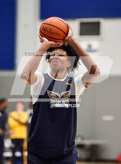 Thumbnail 2 in Dream City Christian vs. Veritas Prep of CA (Crush in the Valley) photogallery.