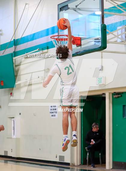 Thumbnail 1 in Marshall vs Eagle Rock photogallery.
