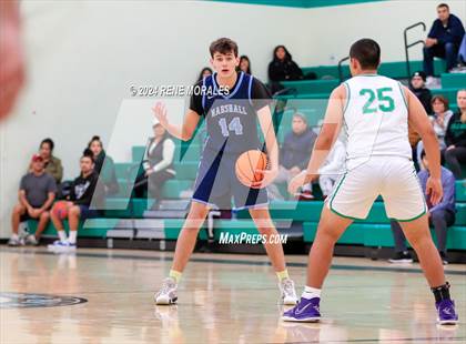 Thumbnail 1 in Marshall vs Eagle Rock photogallery.
