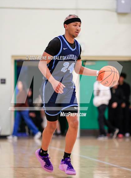 Thumbnail 1 in Marshall vs Eagle Rock photogallery.
