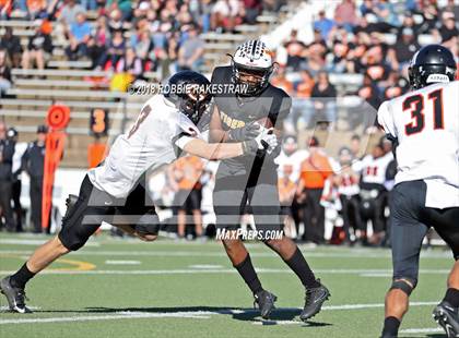 Thumbnail 3 in Malakoff vs. Gladewater (UIL 3A Regional Playoff) photogallery.