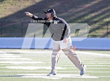 Thumbnail 3 in Malakoff vs. Gladewater (UIL 3A Regional Playoff) photogallery.