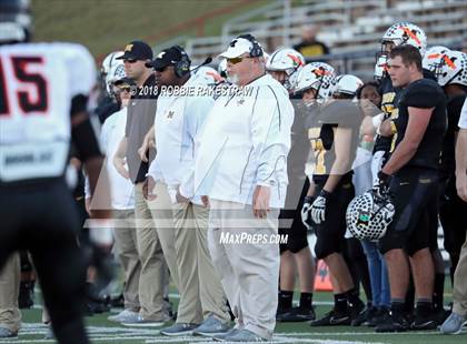 Thumbnail 3 in Malakoff vs. Gladewater (UIL 3A Regional Playoff) photogallery.