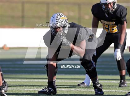 Thumbnail 2 in Malakoff vs. Gladewater (UIL 3A Regional Playoff) photogallery.
