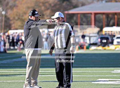 Thumbnail 1 in Malakoff vs. Gladewater (UIL 3A Regional Playoff) photogallery.