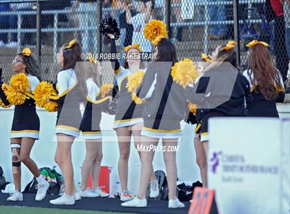 Thumbnail 3 in Malakoff vs. Gladewater (UIL 3A Regional Playoff) photogallery.