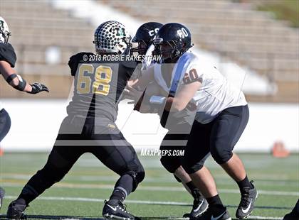 Thumbnail 1 in Malakoff vs. Gladewater (UIL 3A Regional Playoff) photogallery.