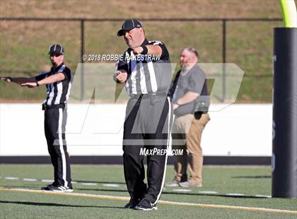 Thumbnail 3 in Malakoff vs. Gladewater (UIL 3A Regional Playoff) photogallery.