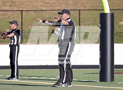 Thumbnail 2 in Malakoff vs. Gladewater (UIL 3A Regional Playoff) photogallery.