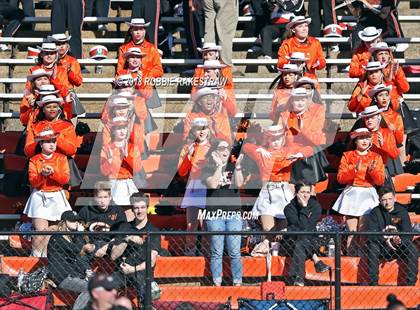 Thumbnail 3 in Malakoff vs. Gladewater (UIL 3A Regional Playoff) photogallery.