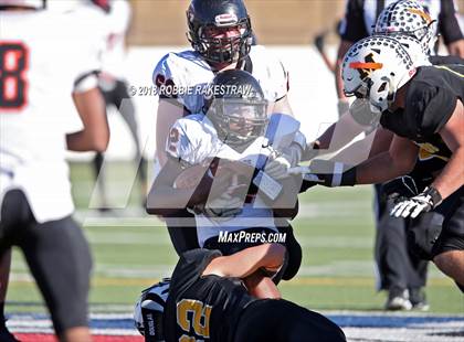Thumbnail 2 in Malakoff vs. Gladewater (UIL 3A Regional Playoff) photogallery.