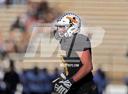Thumbnail 2 in Malakoff vs. Gladewater (UIL 3A Regional Playoff) photogallery.