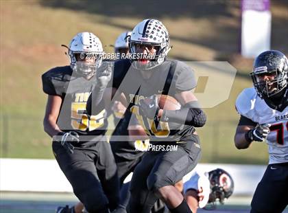 Thumbnail 3 in Malakoff vs. Gladewater (UIL 3A Regional Playoff) photogallery.