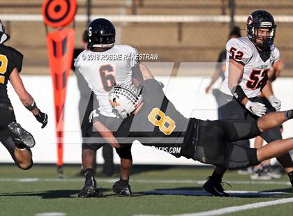 Thumbnail 2 in Malakoff vs. Gladewater (UIL 3A Regional Playoff) photogallery.