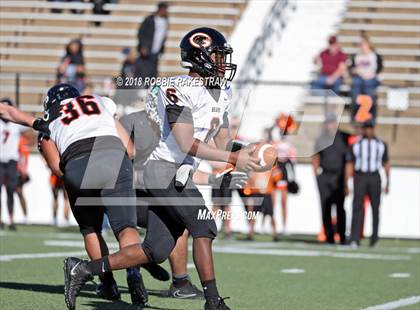 Thumbnail 3 in Malakoff vs. Gladewater (UIL 3A Regional Playoff) photogallery.