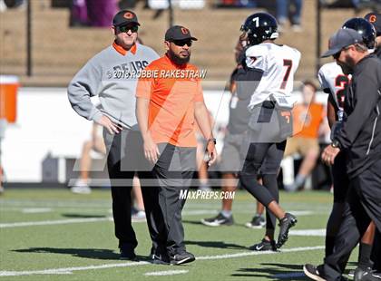 Thumbnail 1 in Malakoff vs. Gladewater (UIL 3A Regional Playoff) photogallery.